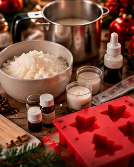 Materiales para hacer velas: cera, moldes, esencias y olla